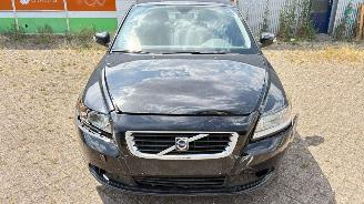damaged passenger cars Volvo S-40 AUTOMAAT 2008/9