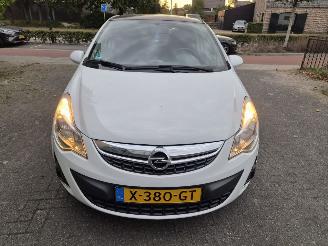 Coche accidentado Opel Corsa 1.4 16v color edition 2011/5
