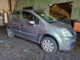 Uttjänta bilar auto Renault Modus 1.4-16V Air 2007/6