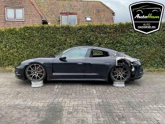 Uttjänta bilar auto Porsche Taycan Taycan (Y1A), Sedan, 2019 79/84 kWh 2023/1