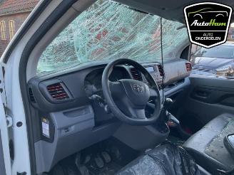 Toyota ProAce ProAce, Van, 2016 1.6 D-4D 95 16V Worker picture 10