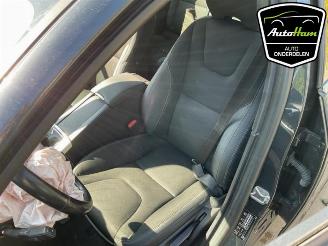 Volvo V-60 V60 I (FW/GW), Combi, 2010 / 2018 2.0 D4 16V picture 17