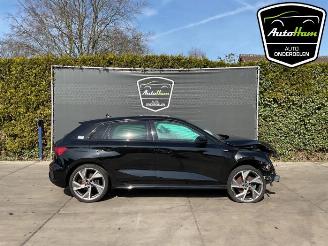 rozbiórka samochody osobowe Audi A3 A3 Sportback (8YA), Hatchback 5-drs, 2019 1.5 35 TFSI 16V Mild Hybrid 2020/11