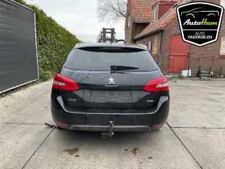 Peugeot 308 308 SW (L4/L9/LC/LJ/LR), Combi 5-drs, 2014 / 2021 1.2 12V e-THP PureTech 110 picture 7