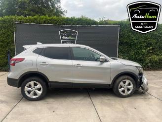 Salvage car Nissan Qashqai Qashqai (J11), SUV, 2013 1.3 DIG-T 160 16V 2019/7