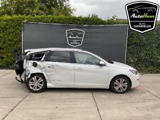 demontáž osobní automobily Peugeot 308 308 SW (L4/L9/LC/LJ/LR), Combi 5-drs, 2014 / 2021 1.6 BlueHDi 120 2015/10