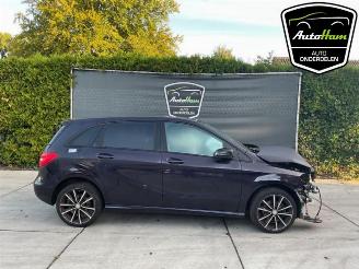 Vrakbiler auto Mercedes B-klasse B (W246), Hatchback, 2011 / 2018 1.6 B-200 BlueEFFICIENCY Turbo 16V 2014/10