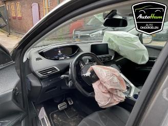 Peugeot 5008 5008 II (M4/MC/MJ/MR), MPV, 2016 / 2024 1.2 12V e-THP PureTech 130 picture 15