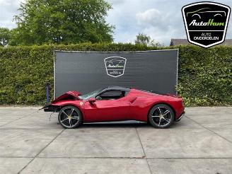 krockskadad bil caravan Ferrari 296 GTS 296 GTS, Cabrio, 2021 3.0 PHEV 2025/1