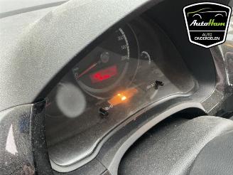 Volkswagen Up! Up! (121), Hatchback, 2011 1.0 12V 60 picture 16