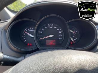 Kia Rio Rio III (UB), Hatchback, 2011 / 2017 1.2 CVVT 16V picture 16