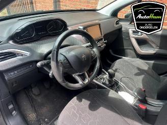 Sloopauto Peugeot 2008 2008 (CU), MPV, 2013 / 2019 1.2 Vti 12V PureTech 82 2014/4