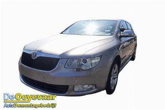 Vrakbiler auto Skoda Superb Superb (3TAA), Hatchback, 2008 / 2015 1.8 TSI 16V 2010/2