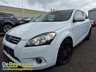Salvage car Kia Pro cee d Pro cee'd (EDB3), Hatchback 3-drs, 2008 / 2012 1.4 CVVT 16V 2009/10