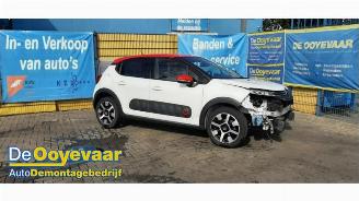 Salvage car Citroën C3 C3 (SX/SW), Hatchback, 2016 1.2 12V e-THP PureTech 110 2018/3