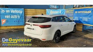 Renault Mégane Megane IV Estate (RFBK), Combi 5-drs, 2016 1.3 TCE 160 16V picture 3