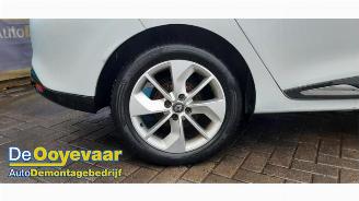 Renault Clio Clio IV Estate/Grandtour (7R), Combi 5-drs, 2012 / 2021 0.9 Energy TCE 90 12V picture 9