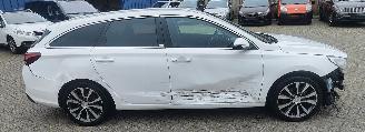 Hyundai I-30 Hyundai i30 Premium automatiek pano leer full options picture 5