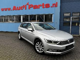 Damaged car Volkswagen Passat 2.0 TDI bluemotion variant 2019/2
