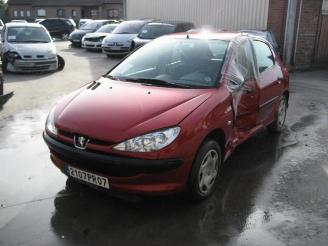 Damaged car Peugeot 206  2003/4