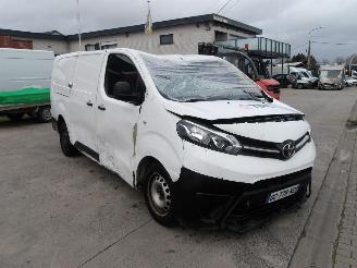 krockskadad bil bedrijf Toyota Proace  2021/10