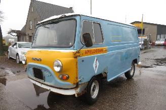 krockskadad bil bedrijf Austin 200J4-van diesel unieke oldtimer met actief NL kenteken 1973/12