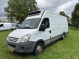 krockskadad bil bedrijf Iveco Daily 35S14V 395 H2 MAXI KOELWAGEN / KOEL/VRIES AUTO TOT -19 GRADEN 2009/6
