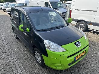 Peugeot Partner bestel 120 1.6 e-HDI L1 XR Profit + MOTORSCHADE ! picture 20