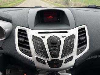 Ford Fiesta 1.25 Titanium airco picture 11