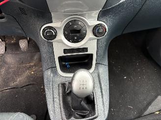 Ford Fiesta 1.25 Titanium airco picture 13