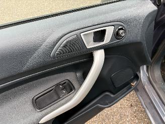 Ford Fiesta 1.25 Titanium airco picture 9