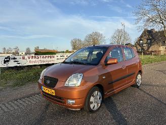 krockskadad bil auto Kia Picanto 1.0 LX 2004/12
