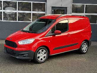 krockskadad bil bedrijf Ford Transit Courier Van 1.0 EcoBoost Airco/ PDC/ Trekhaak/ Verwarmde Voorruit/ 2015/3
