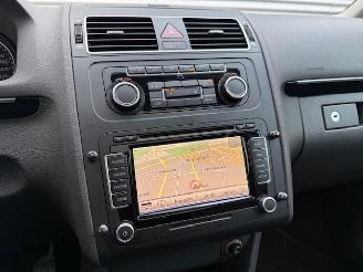 Volkswagen Touran 1.2 TSI Highline 7 Persoons / Panoramadak / Trekhaak / Leder / Navi / Cruise / PDC / C picture 24