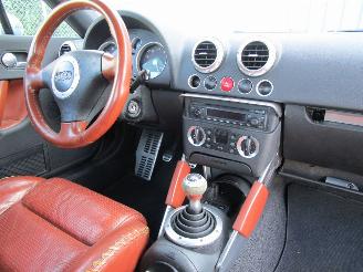 Audi TT 1.8 5V Turbo 224 PK Quattro Cabrio 6-Bak picture 8