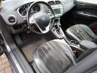 Lancia Delta 1.8 16V Automaat Leder Navi picture 12