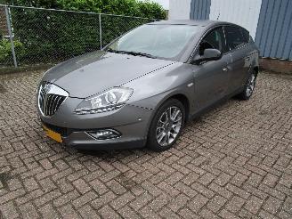 Auto incidentate Lancia Delta 1.8 16V Automaat Leder Navi 2011/4