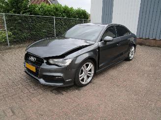 Schadeauto Audi A3 1.4 TFSI Sedan Navi 6-Bak 2016/4