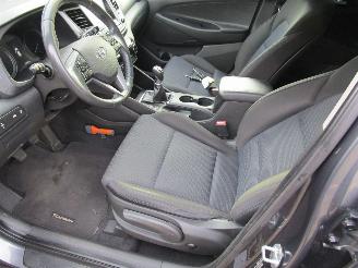 Hyundai Tucson 1.6 Navi Clima 6-Bak picture 9