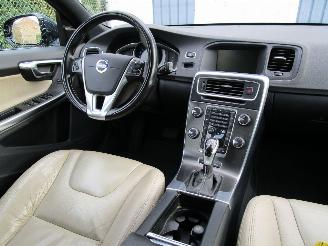 Volvo V-60 2.4 D6 AWD Hybride Schadevrij picture 7