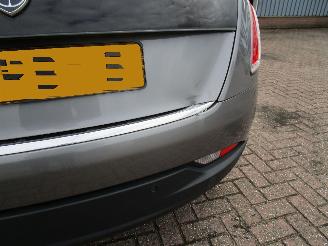 Lancia Delta 1.8-16V Automaat 200 PK picture 6