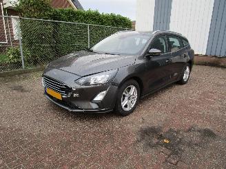 Damaged car Ford Focus 1.0 Navi Camera Clima 6-Bak 2021/1
