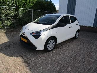 skadebil auto Toyota Aygo Airco Radio 5-Drs 2018/7