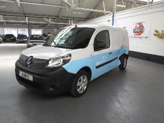 skadebil bedrijf Renault Kangoo EXPRESS ELEKTRICH  MET ACCU PAKKET 2013/12