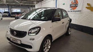 krockskadad bil auto Smart Forfour 1.0 12V AUT BENZ 71 PK.... 2016/12