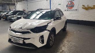 skadebil auto Kia Stonic 1.0i T-GDi 12V ECO-DYNAMICS+ SUV  HYBRID 998CC 74KW 101PK 2021/3