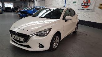 skadebil auto Mazda 2 1.5 SKYACTIV-G 90   BENZ 1.496CC 66KW 90PK 2016/6
