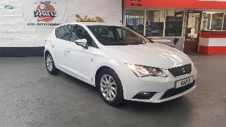 Seat Leon 1.0 TSI 12V  4DRS BENZ 999CC 85KW 116PK picture 3