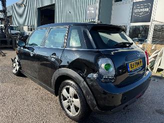 Mini One 1.5 One D Business BJ 2017 225.194 KM picture 4