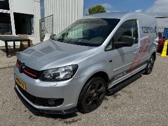 krockskadad bil bedrijf Volkswagen Caddy 1.6 TDI BMT 2012/1